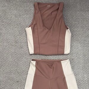 YPB sculptLUX Curve Love 7/8-Length Legging and top SET